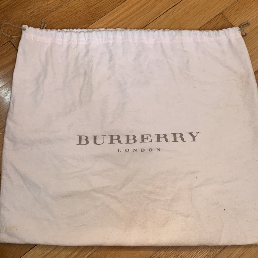 Burberry Vintage Barrel Roll Bag. - Picture 6 of 6
